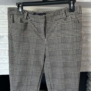 The Limited Exact Stretch pants size 8 like new!